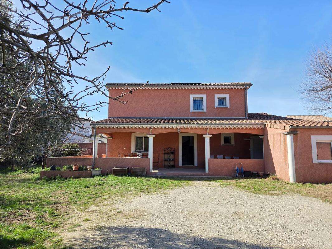 Maison à MONTELIMAR