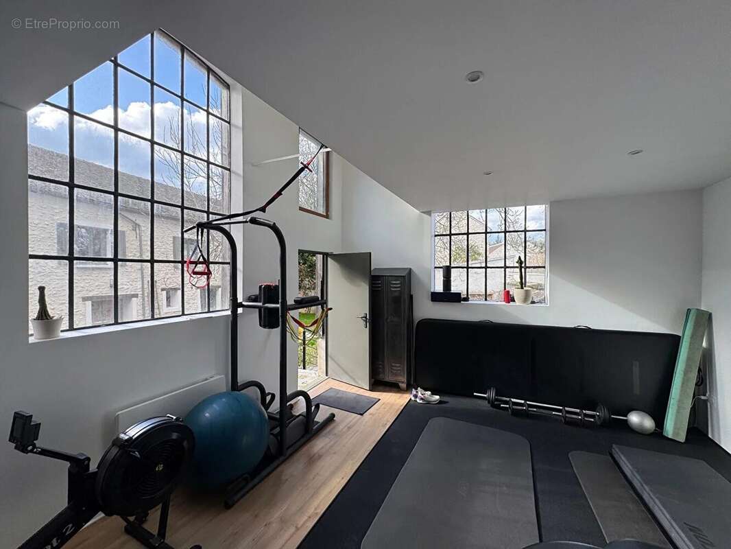 Maison à SAINT-NOM-LA-BRETECHE