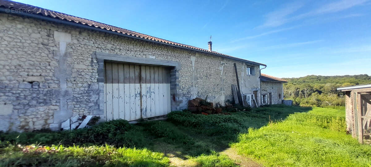 Maison à TOCANE-SAINT-APRE