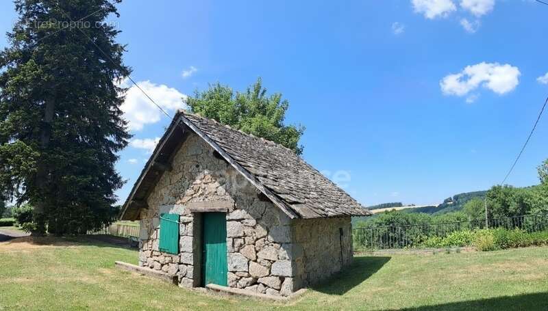 Maison à MONTSALVY