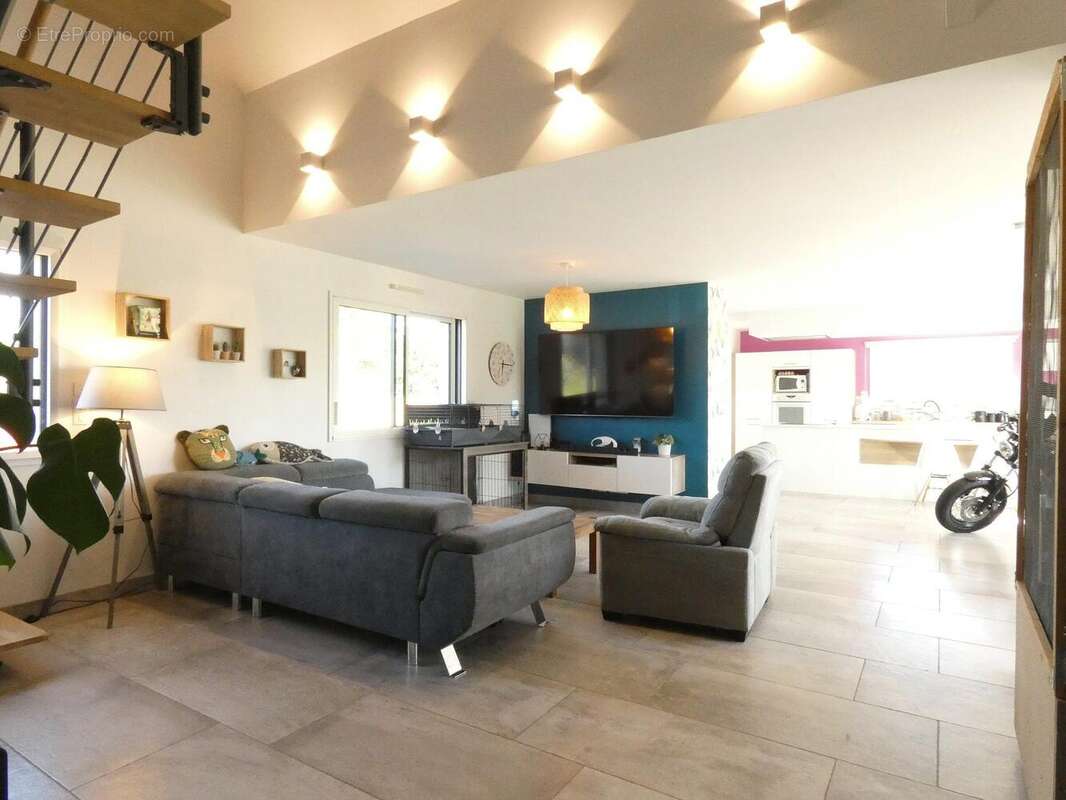 Maison à DAMPIERRE-EN-BURLY