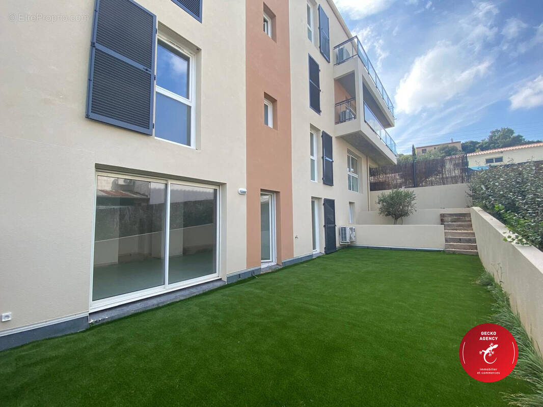 Jardin - Appartement à SAINT-RAPHAEL