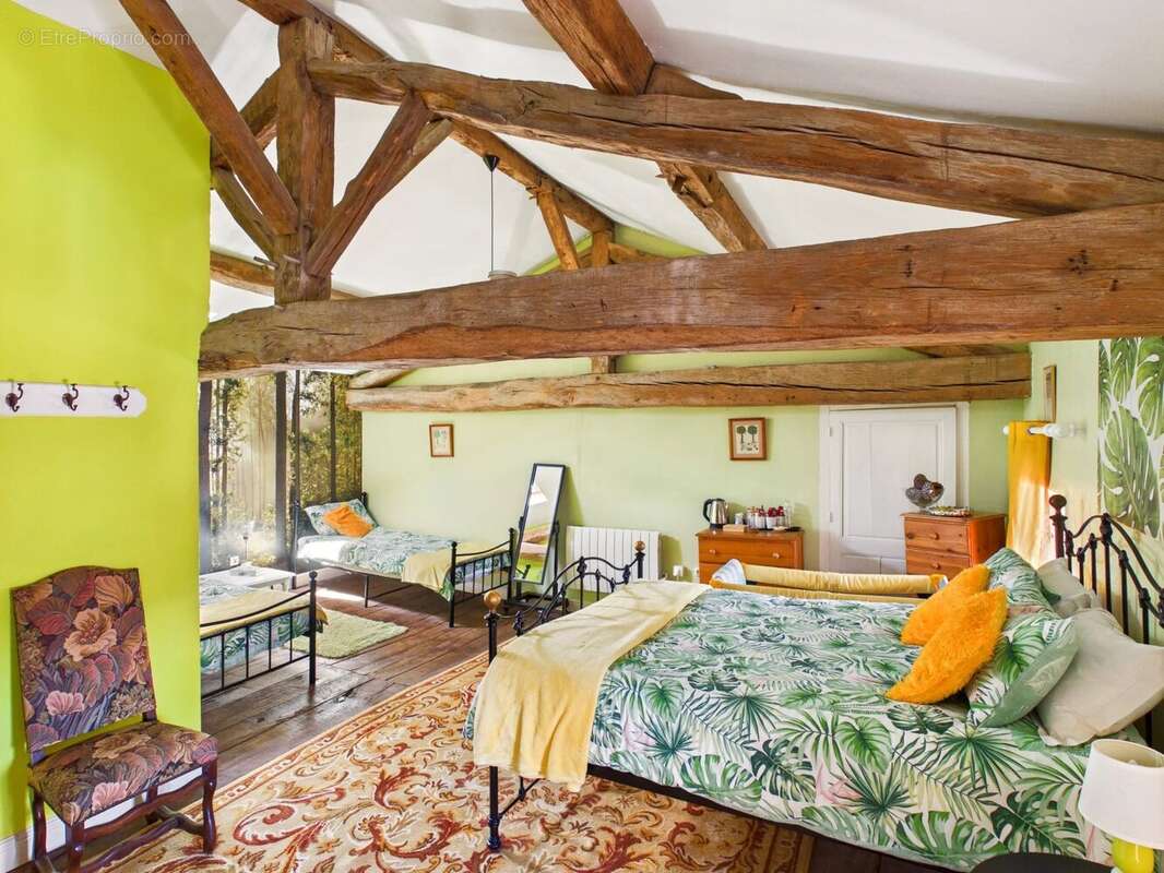 Maison à CHAMPAGNE-MOUTON