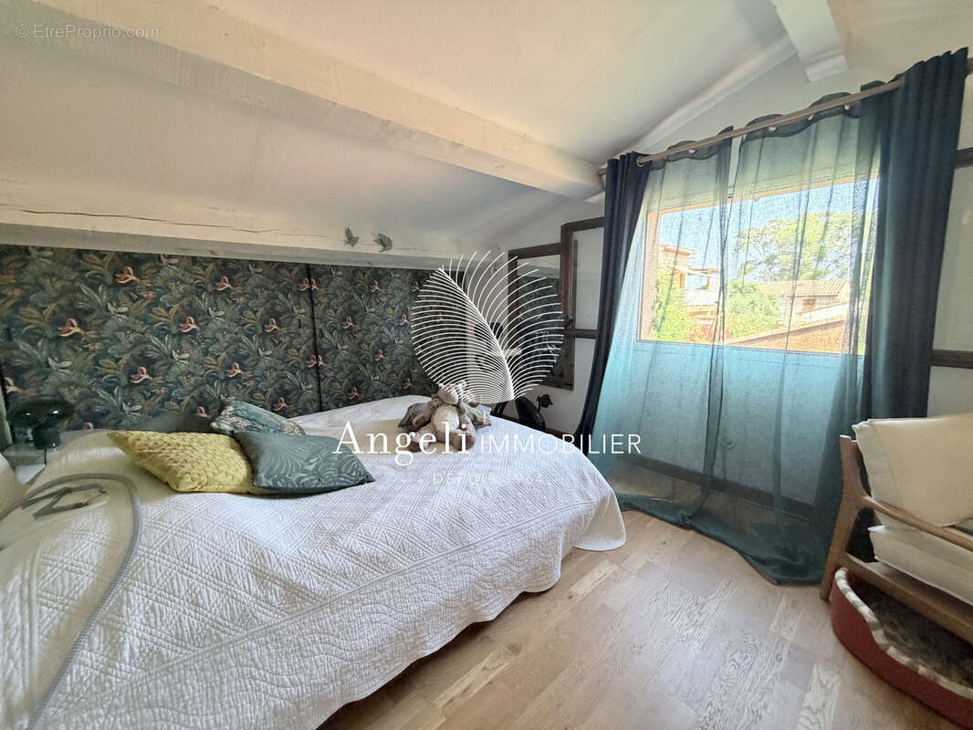 Maison à FREJUS