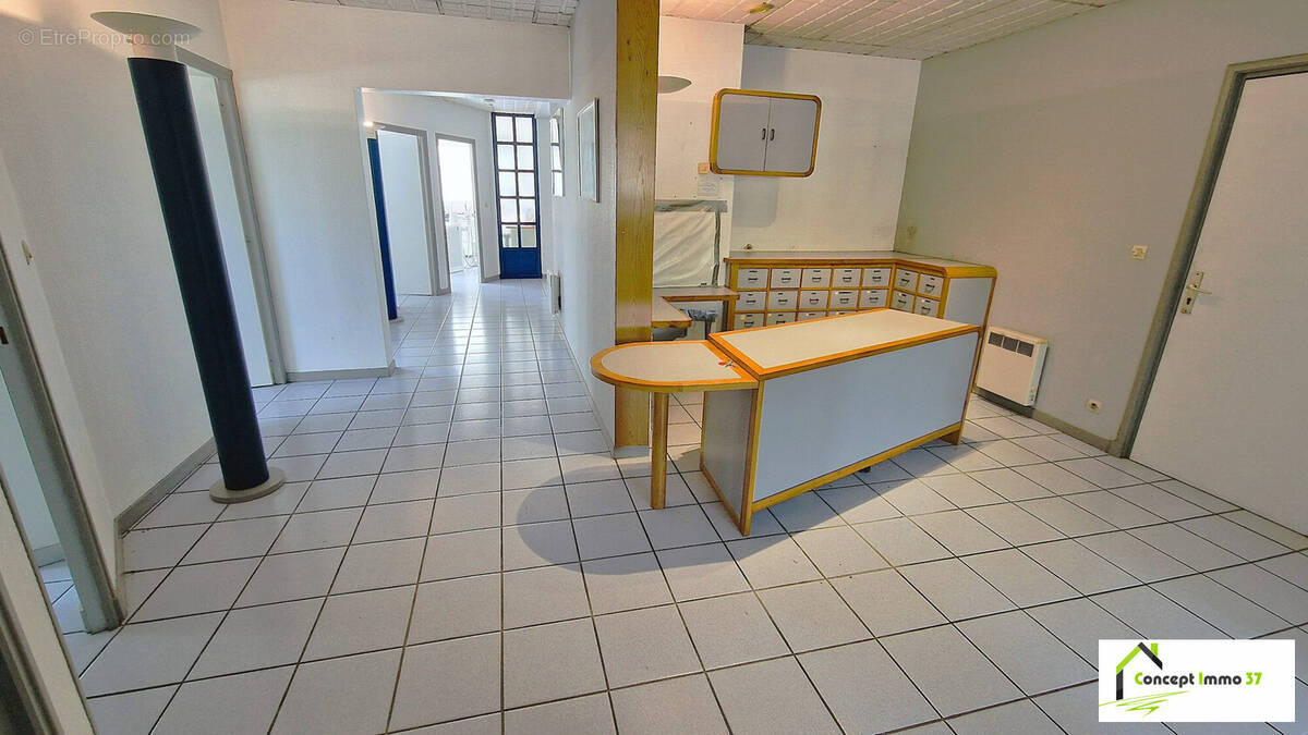 Appartement 186 m² à Tours  - photo 2