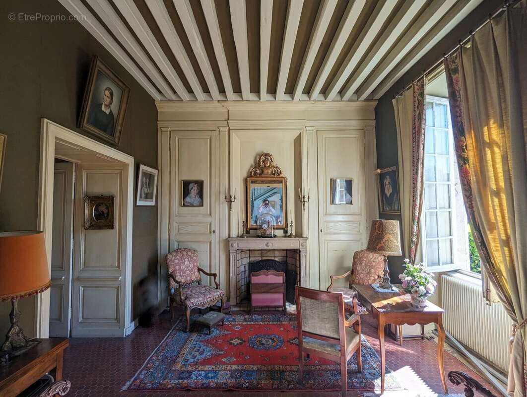 MAISON ANCIENNE 290 m² / jardin 400 m² - photo 8