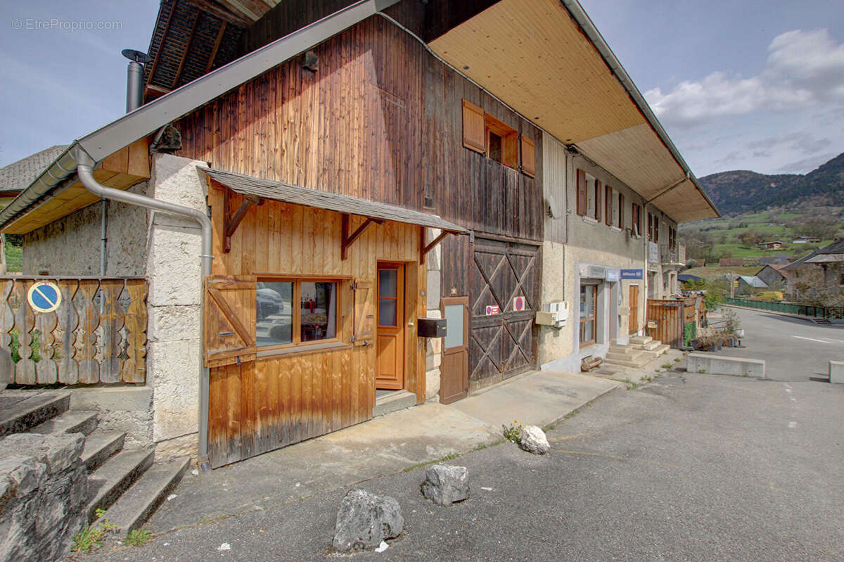 Maison à LESCHERAINES