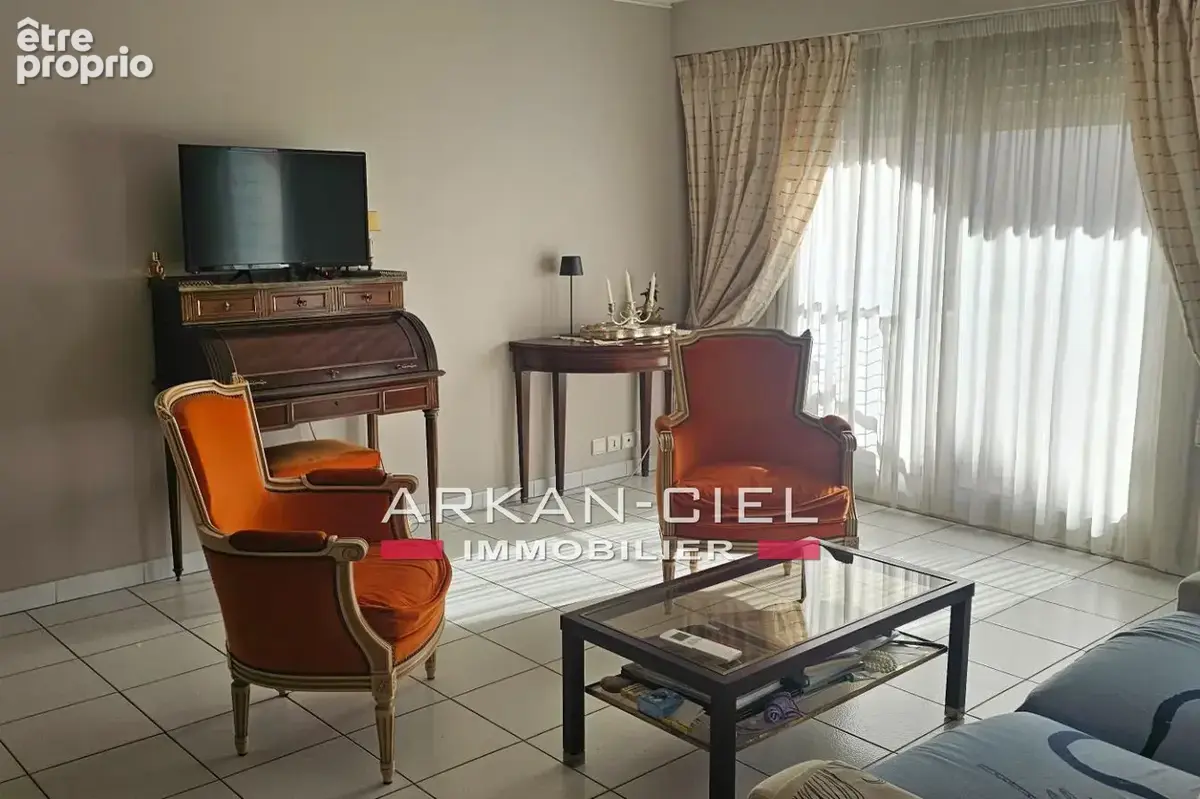 Appartement 2 pièces 47 m² à vendre à Antibes (06600) - photo 2
