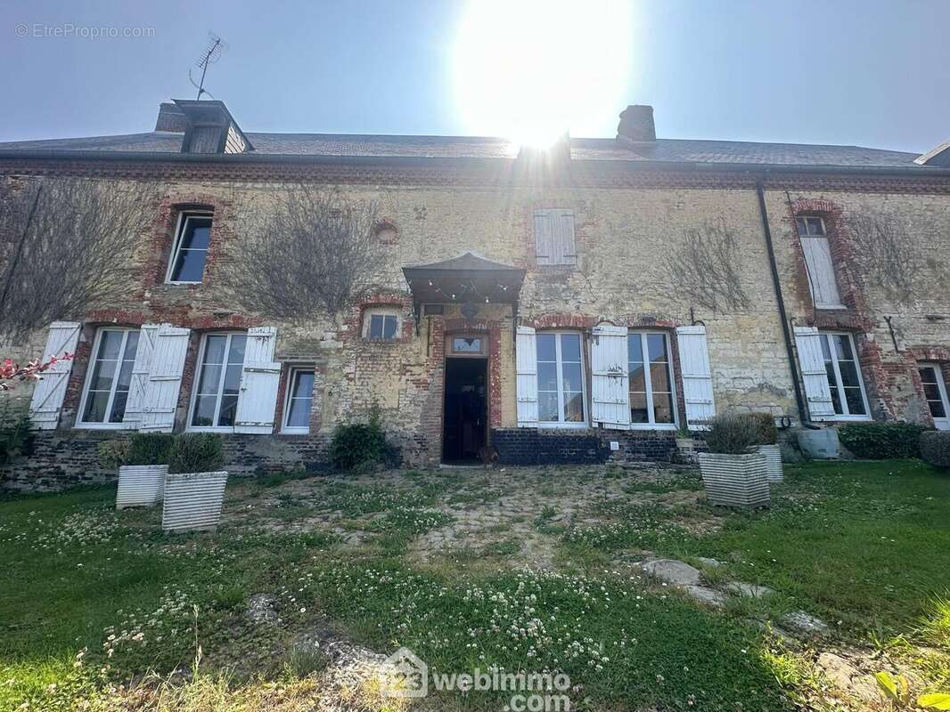 Découvrons l'intérieur - Maison à MONTIGNY-SOUS-MARLE