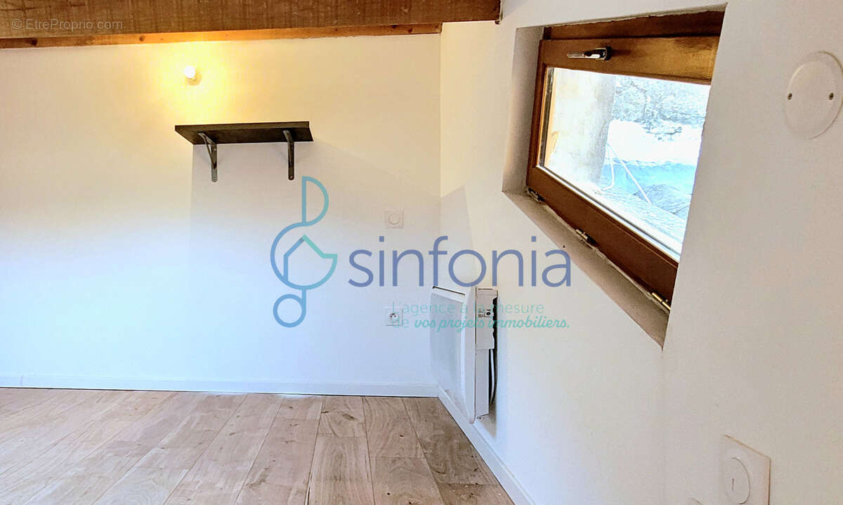 Appartement à SAINT-QUENTIN-LA-POTERIE