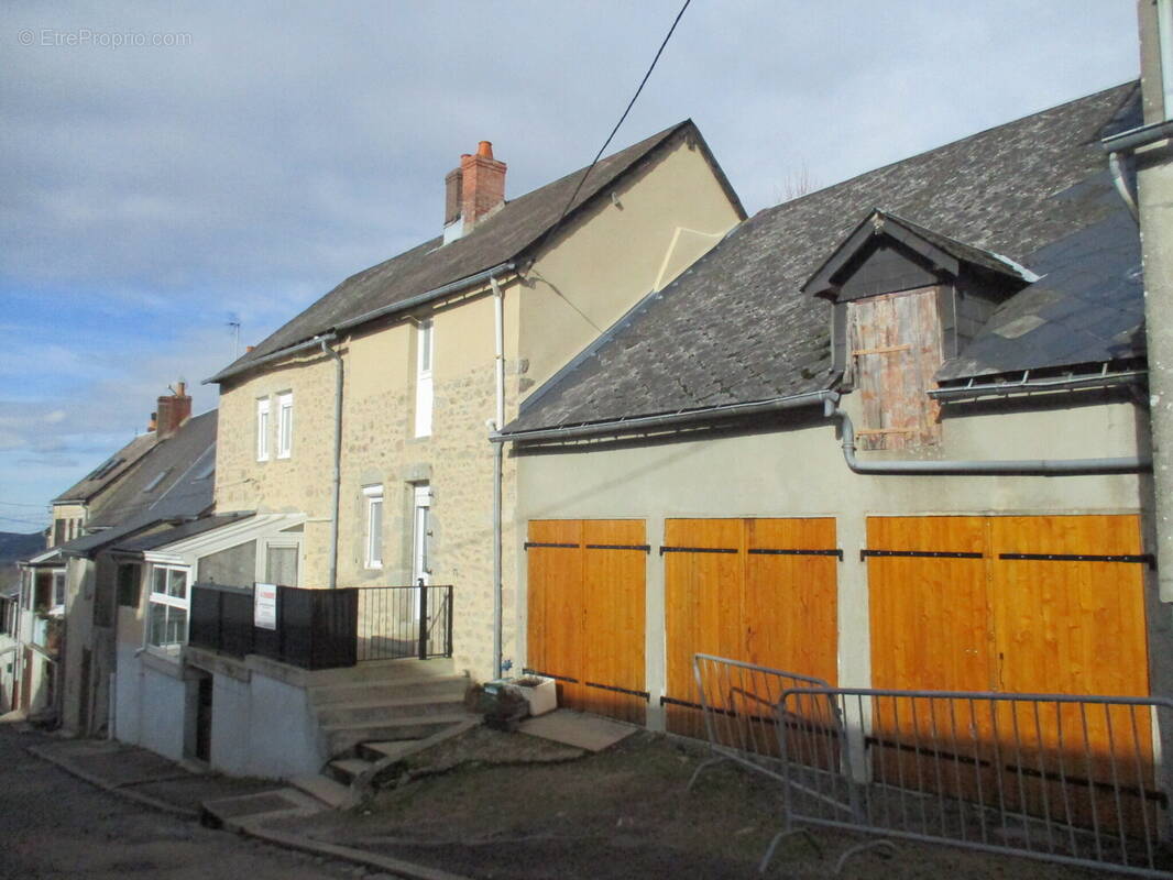 Maison à CHATEAU-CHINON(VILLE)