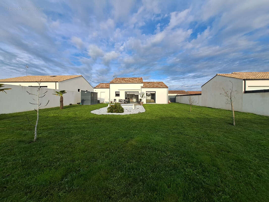 Maison à SAINTE-FLAIVE-DES-LOUPS