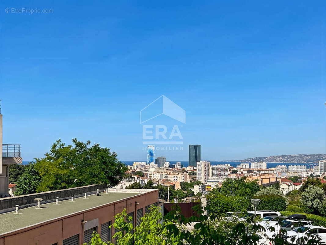 Appartement à MARSEILLE-4E