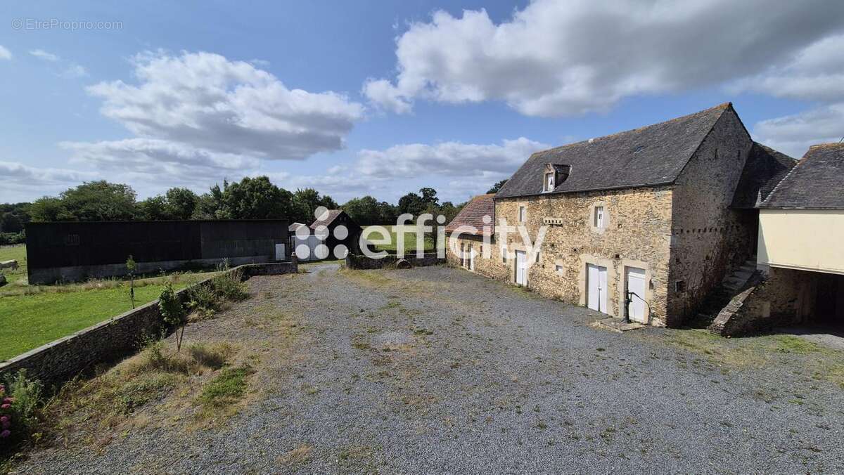 Maison à LE MOLAY-LITTRY