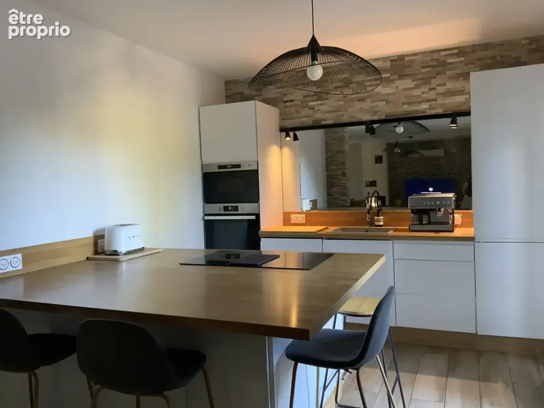 A 600 m de la place aux herbes, villa avec piscine. - photo 11