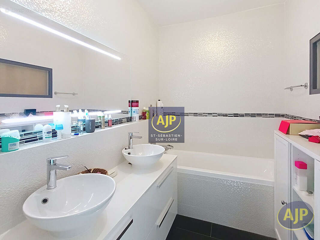 Bord de Loire T5 3 chambres 117m² - photo 4