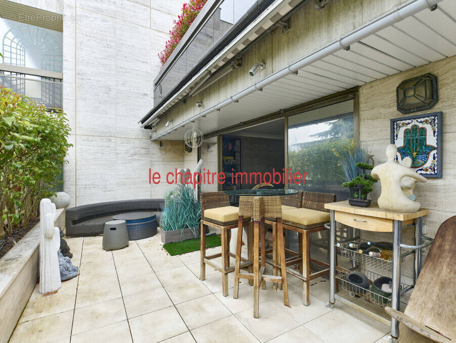 Appartement à NEUILLY-SUR-SEINE