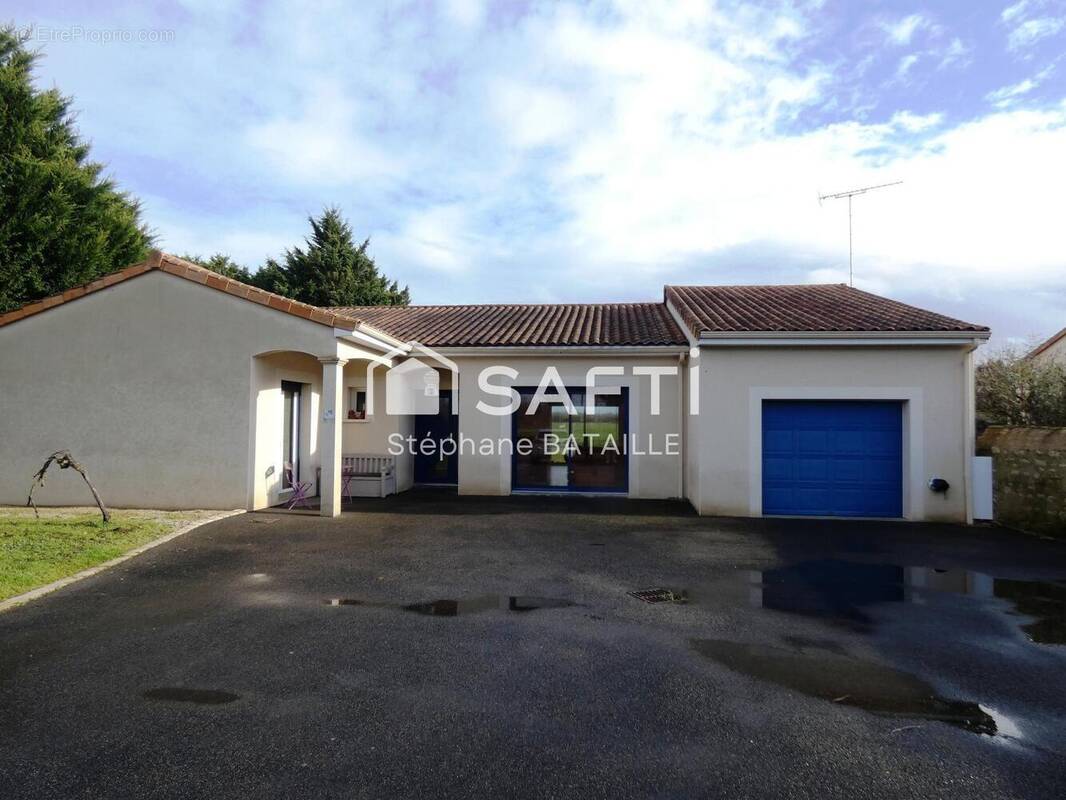 Photo 1 - Maison à ANGLIERS