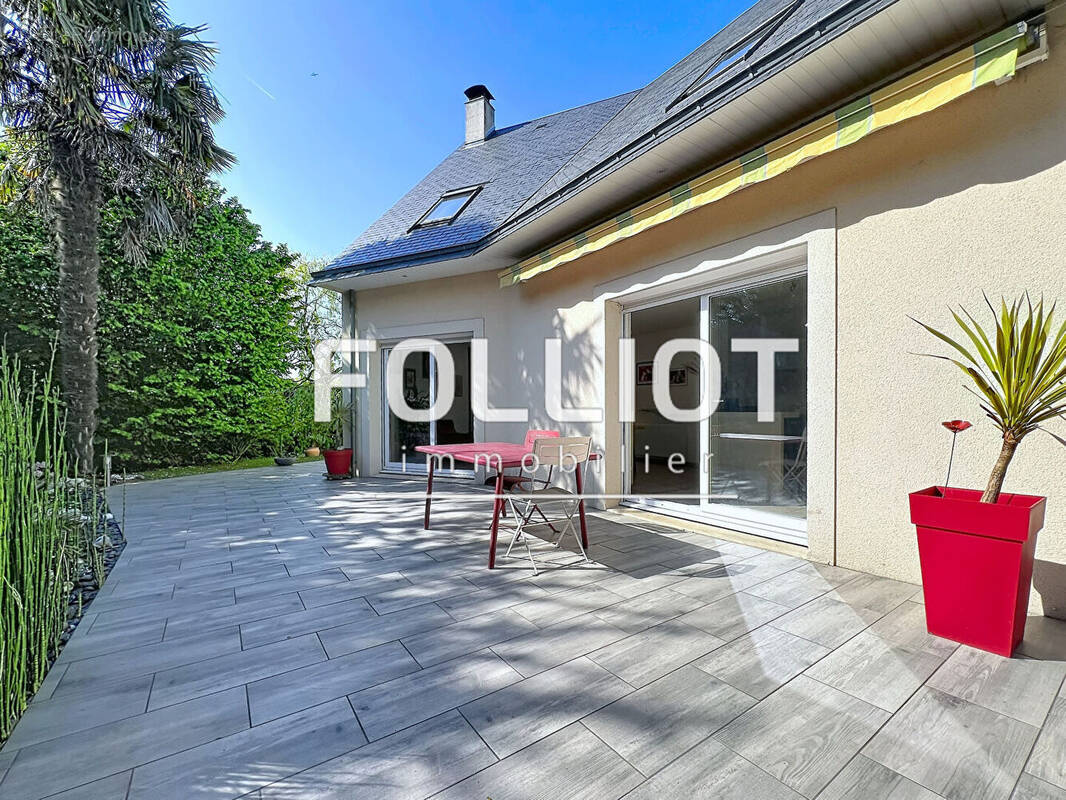 Maison à FONTAINE-ETOUPEFOUR