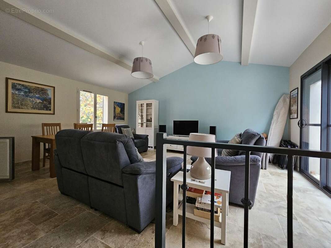 Maison à LEZIGNAN-LA-CEBE