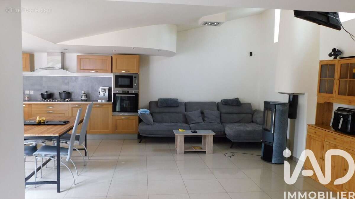 Photo 5 - Maison à MONTLUCON