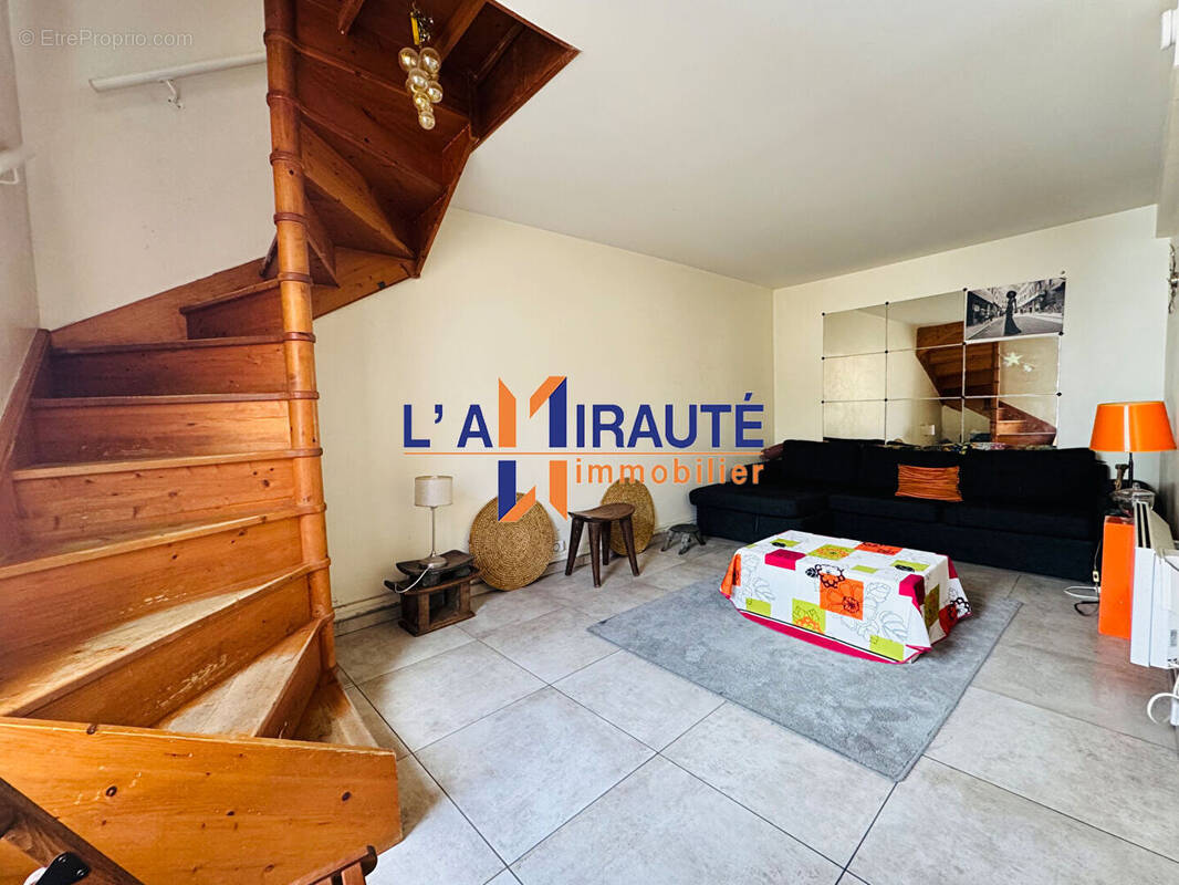 Appartement à HOUILLES