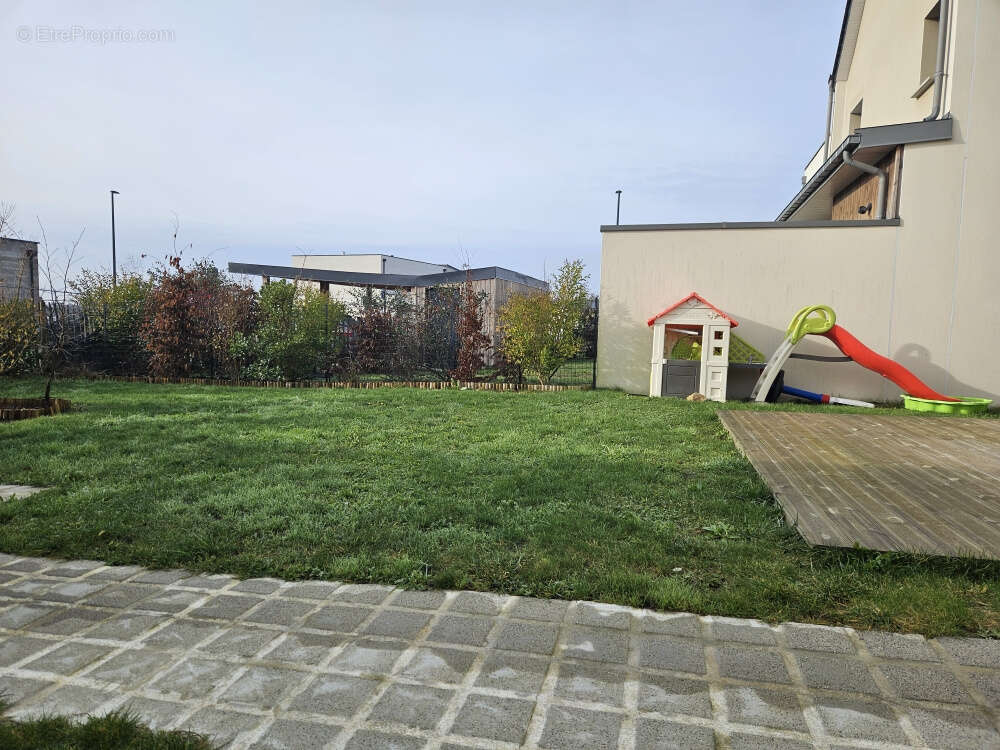 Maison à VERN-SUR-SEICHE