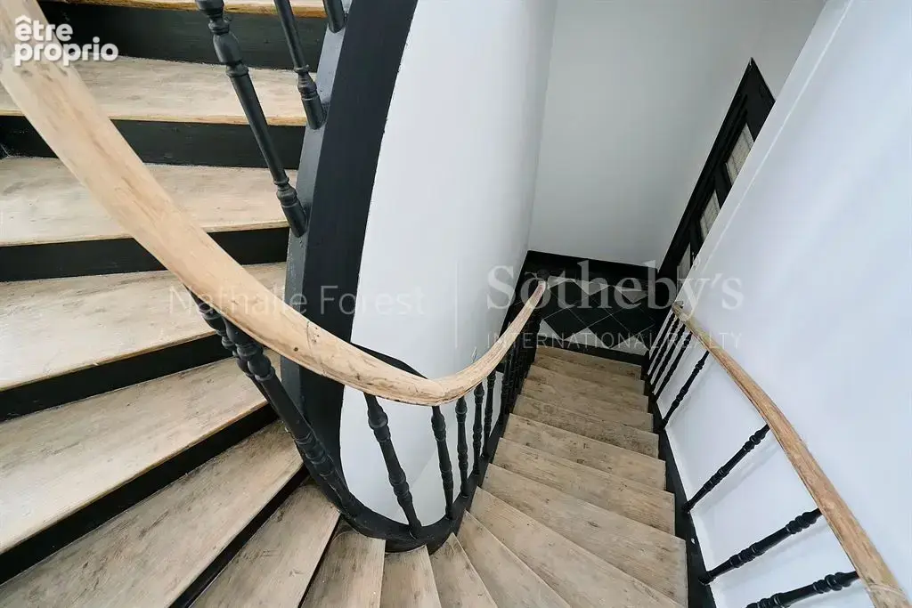 Vieux-Lille , magnifique Duplex type 5 , terrasse entièrement rénové . - photo 11
