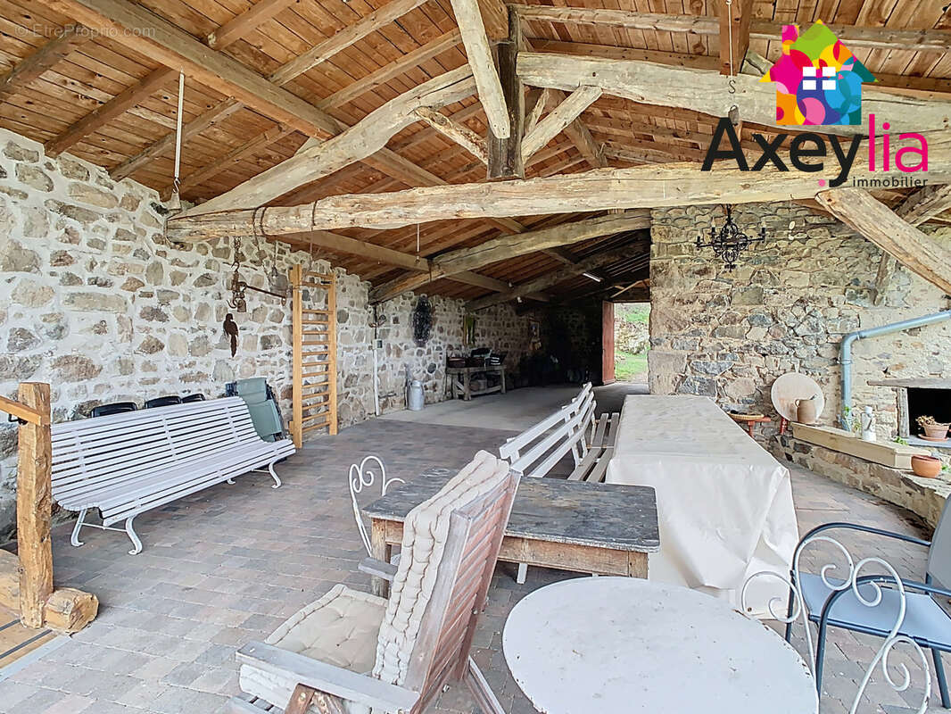 Maison à SAINT-JEAN-SAINT-MAURICE-SUR-LOIRE