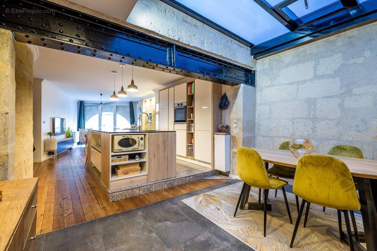 Appartement à BORDEAUX