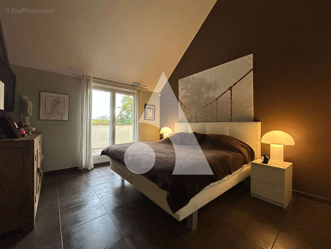 Maison à CRECY-LA-CHAPELLE