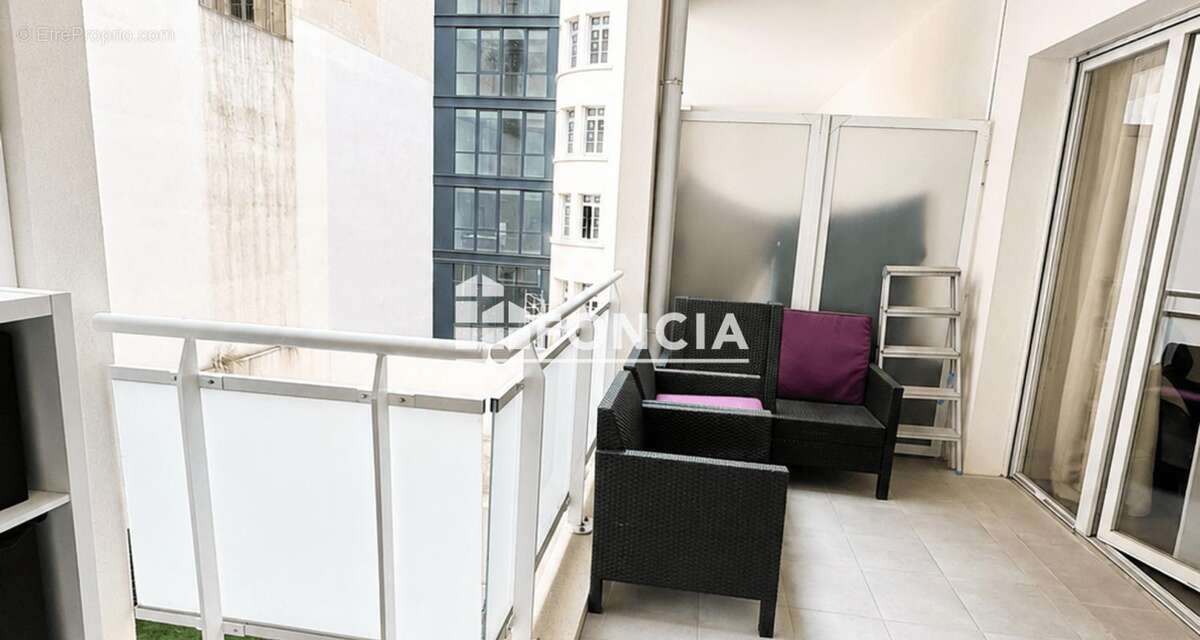 Appartement à MARSEILLE-2E