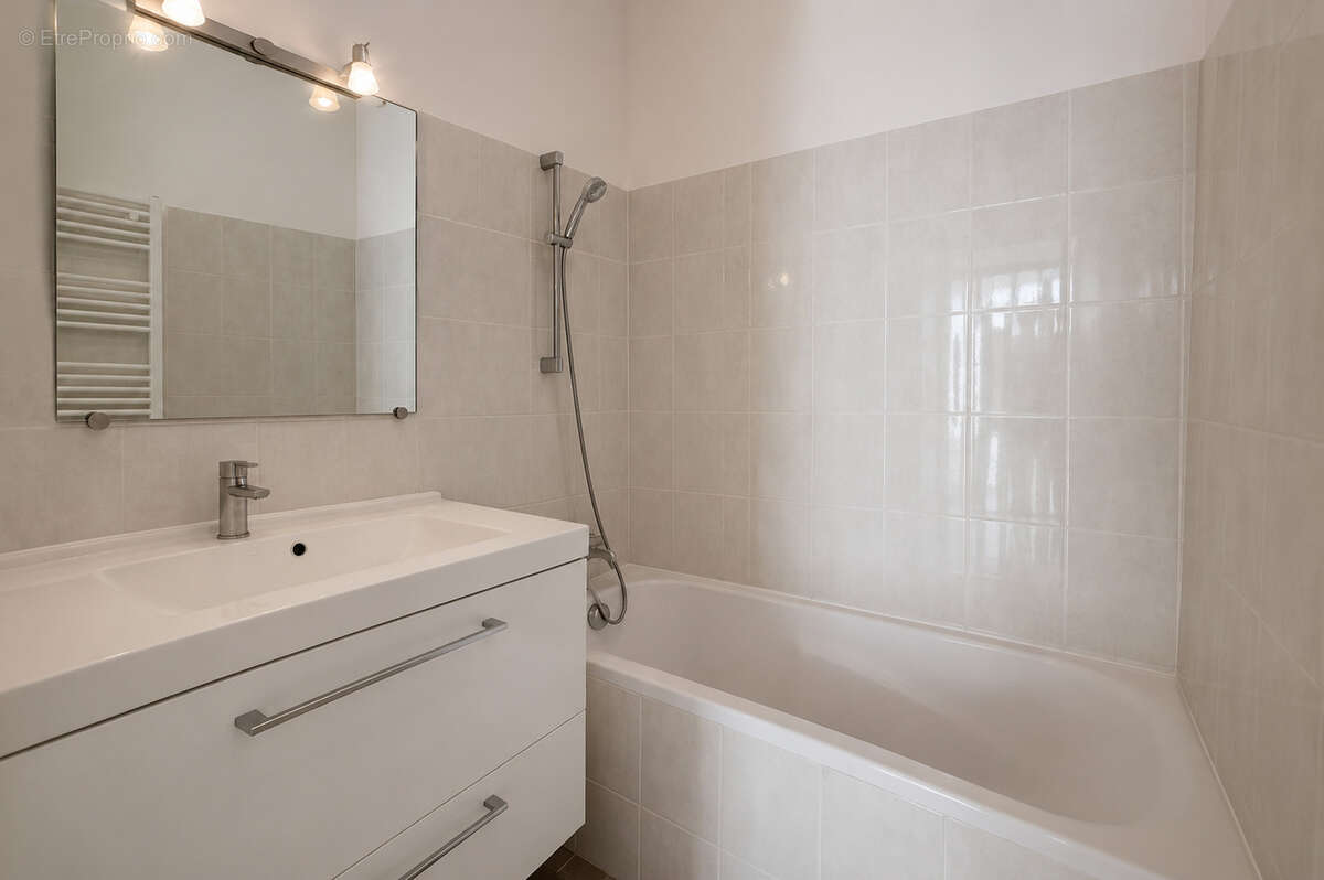 Appartement à SORGUES