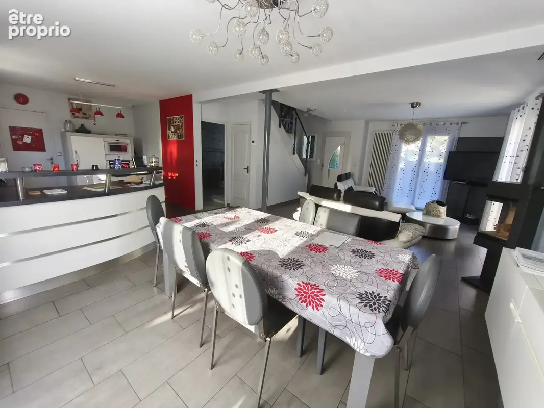 Maison 6 pièces 106 m² à vendre à Montreuil-Juigne (49460) - photo 9