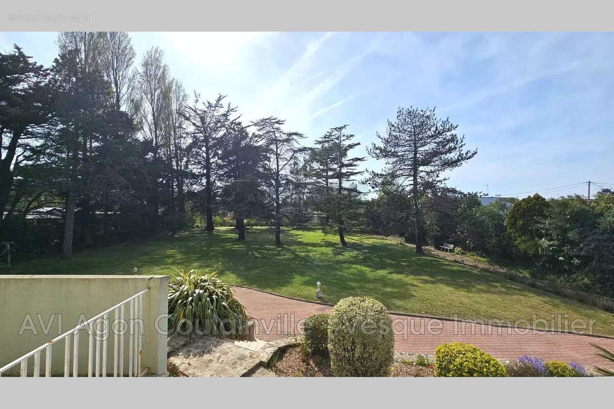 Maison à AGON-COUTAINVILLE