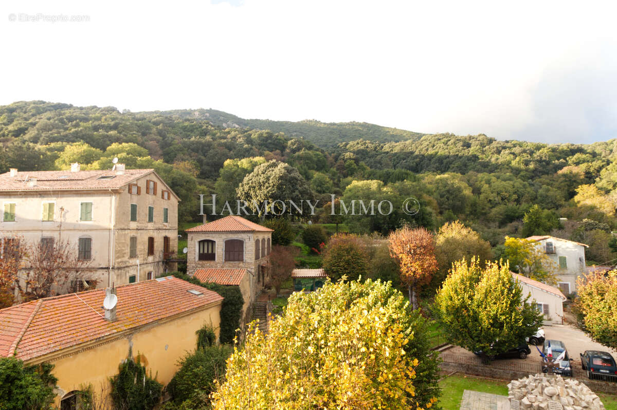 Appartement refait à neuf dans maison de caractère en Corse du Sud - photo 2