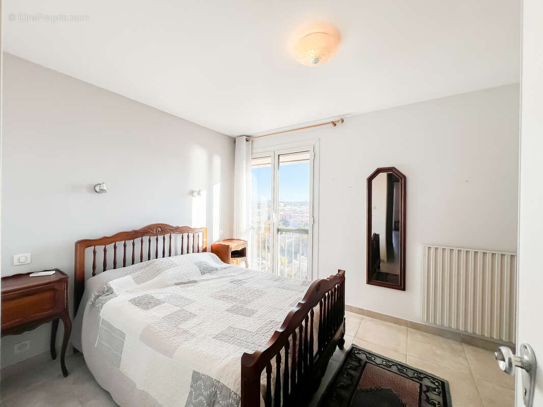 Appartement à PORT-DE-BOUC