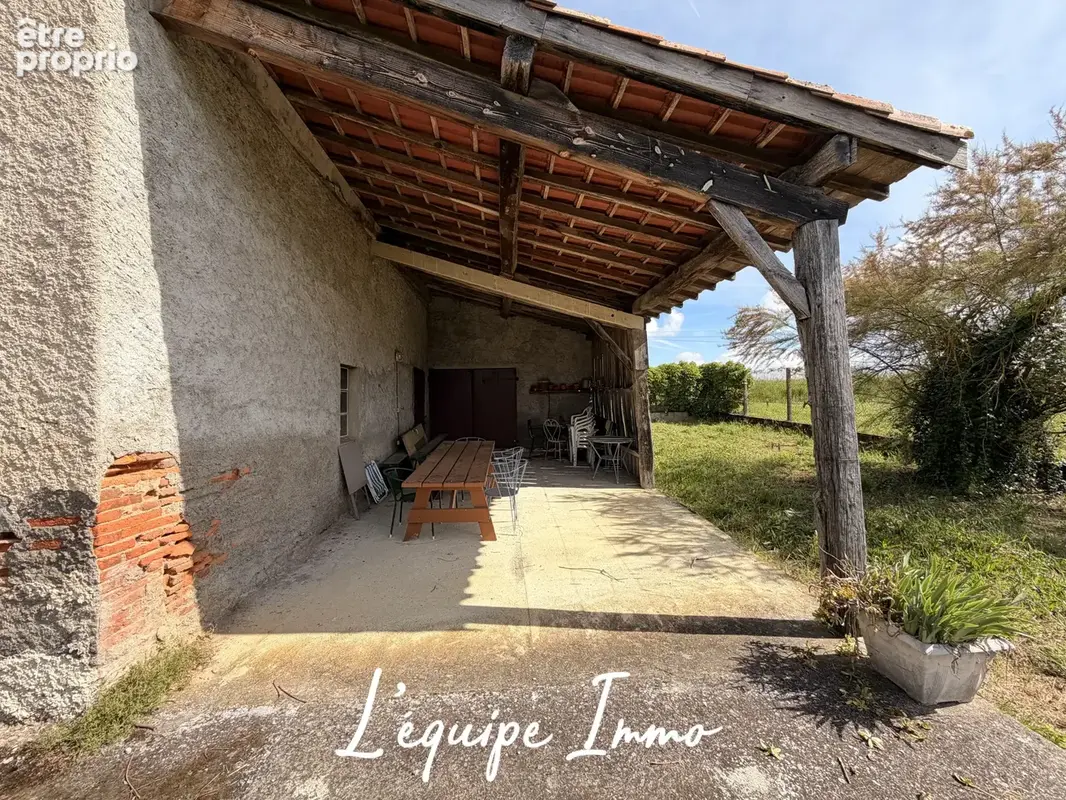 Ferme à rénover avec dépendances sur 2ha environ - photo 12