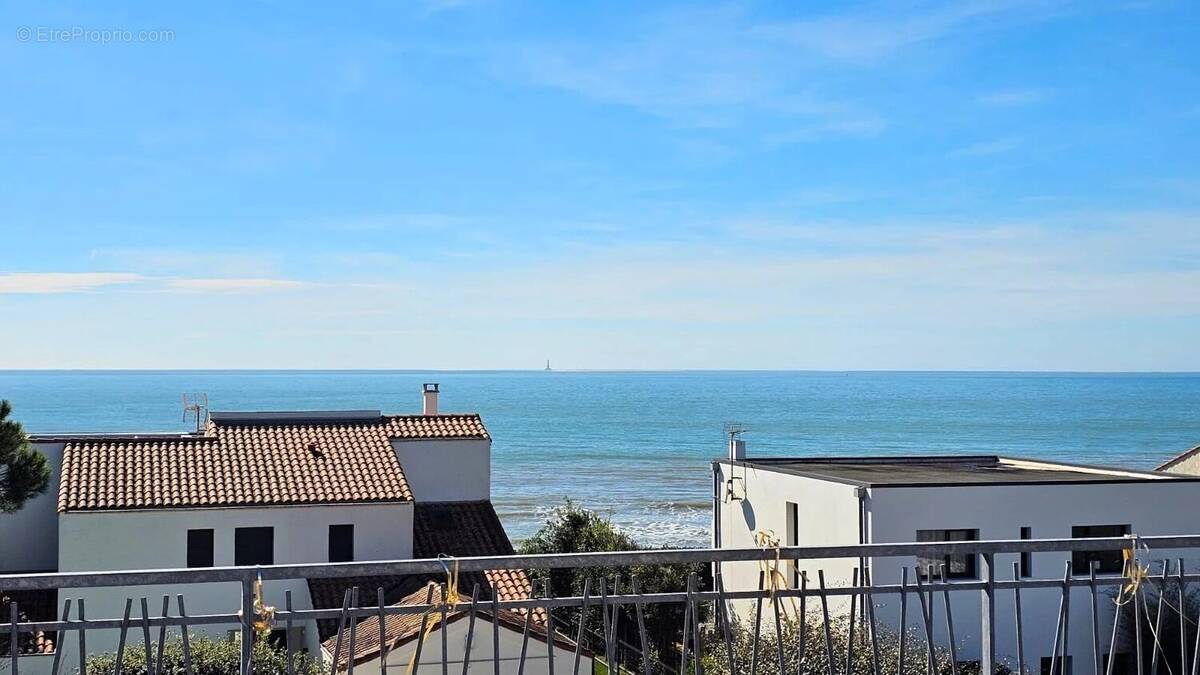 Maison à VAUX-SUR-MER