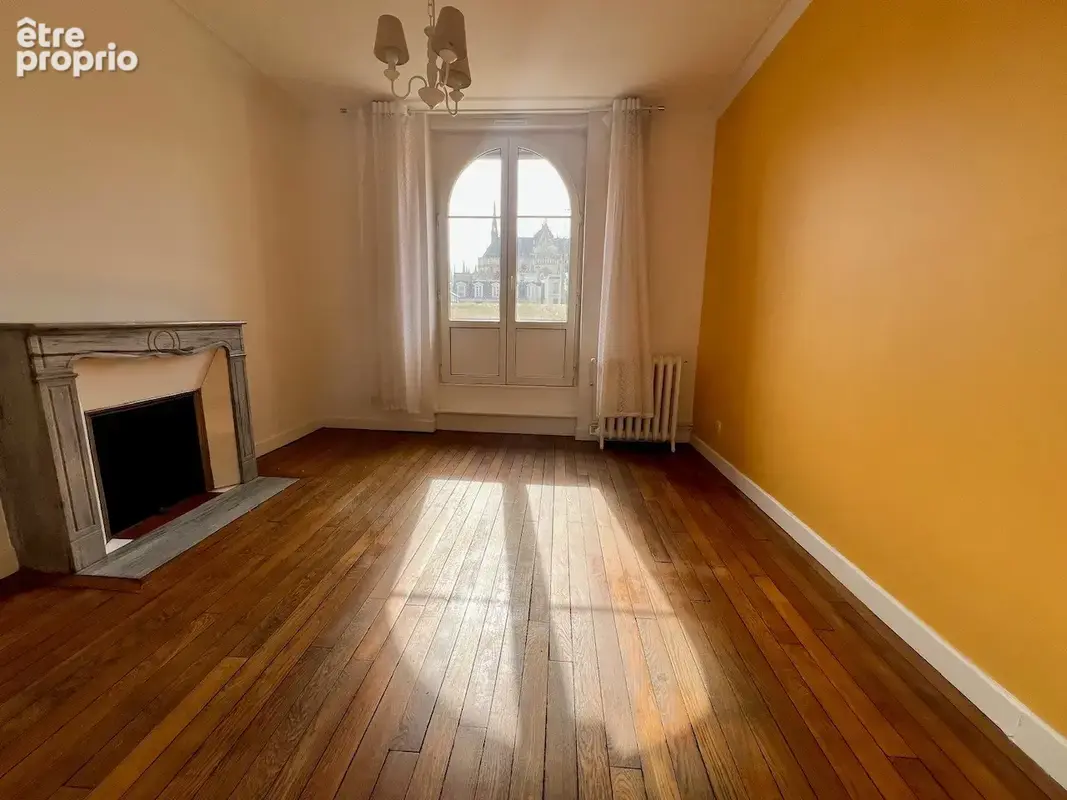 Secteur place du forum - magnifique duplex type 6 pieces de 135m2 + balcon - photo 15