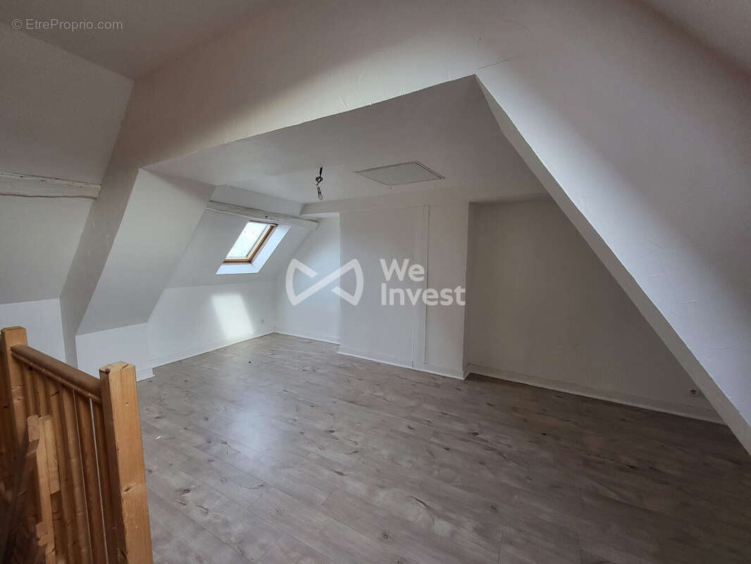Chambre 2 - R+2 - Maison à SABLONNIERES