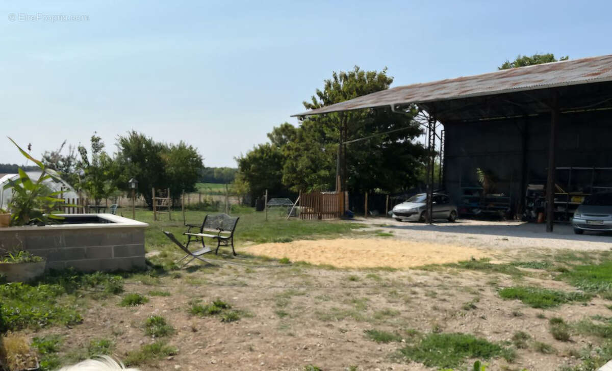 Maison à VILLEVOQUES