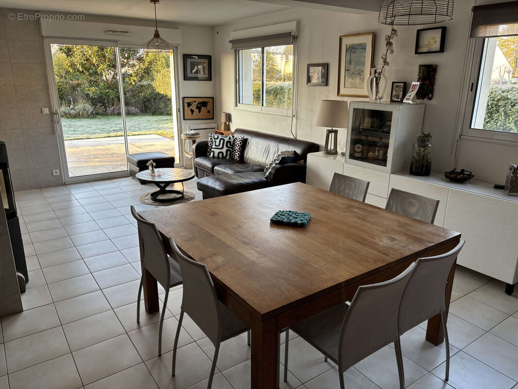 Maison à LA CHAPELLE-CHAUSSEE