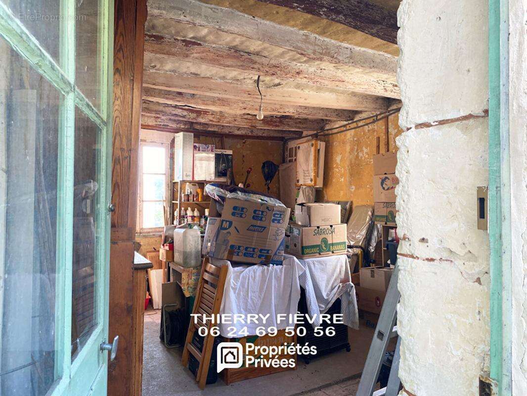 A VENDRE  49730 TURQUANT  Maison 4 pièces de 74 m2 avec maison annexe à rénover, terrasse,  jardin,  cave - photo 12
