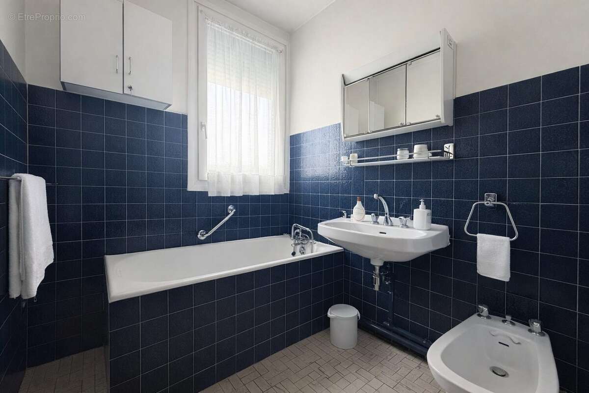 Appartement à ISSY-LES-MOULINEAUX
