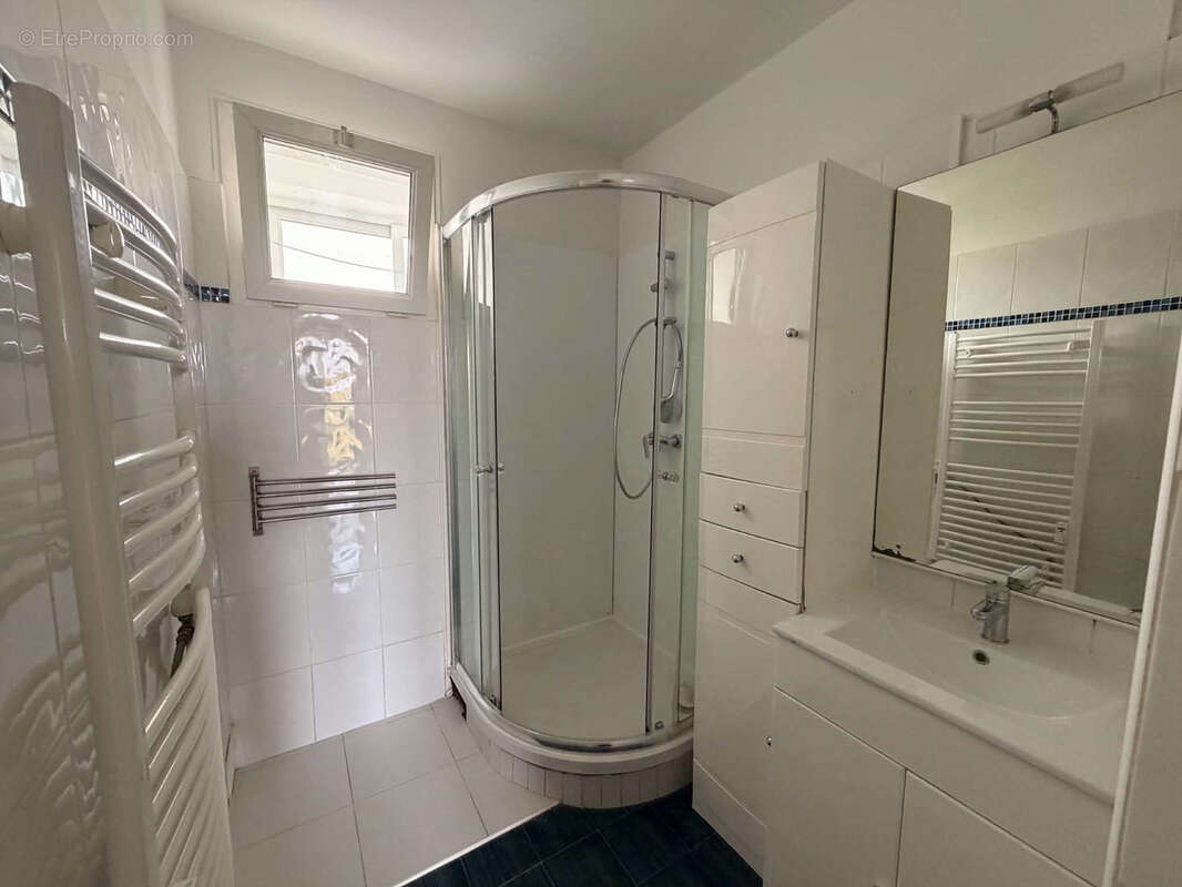 SAINT-AGNE - T5 de 80,97m2 avec balcon et cave. - photo 6