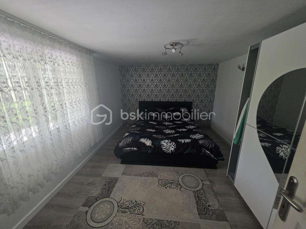Maison individuelle rénovée 5 pièces 4 chambres ! - photo 4