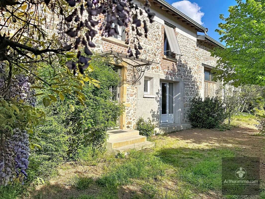 Maison à SAINT-JEAN-SAINT-MAURICE-SUR-LOIRE