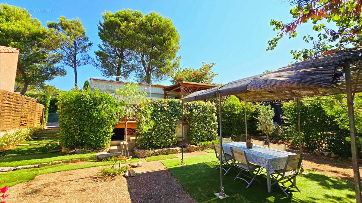 Coup de coeur au Castellet - Mobil-home avec terrain de 215 m² en pleine propriété - photo 2