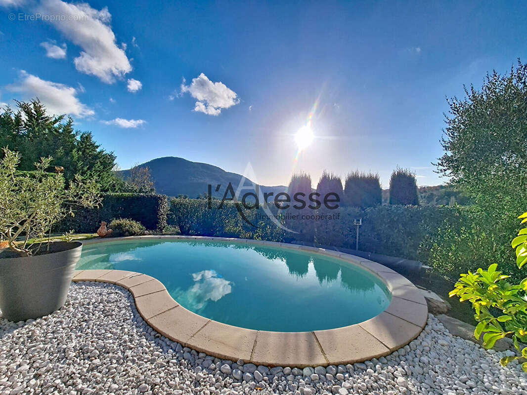 Maison à LES ADRETS-DE-L'ESTEREL